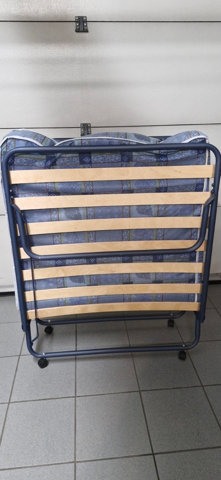 lit pliant, Enlèvement, Comme neuf, 200 cm, 90 cm