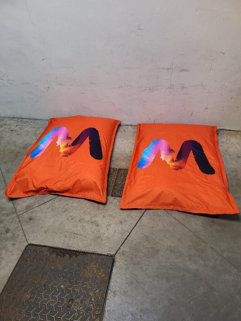 Dubbelzijdige ZitzaK XL 140x100 Cm ( 4 Stuks), Huis en Inrichting, Zitzakken, Zo goed als nieuw, Zitzak, Oranje, Ophalen