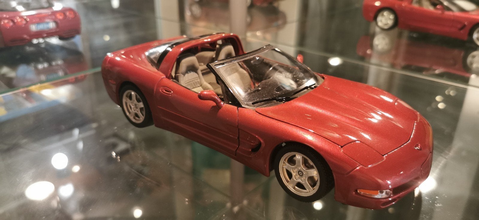Chevrolet Corvette C5 (1997) - Burago 1/18, Enlèvement, Comme neuf, Voiture, Burago