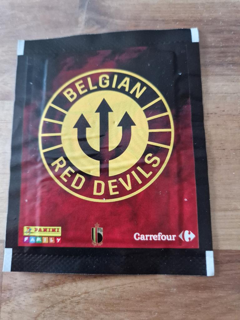 closer to the red devils panini, Collections, Envoi, Neuf, Sport