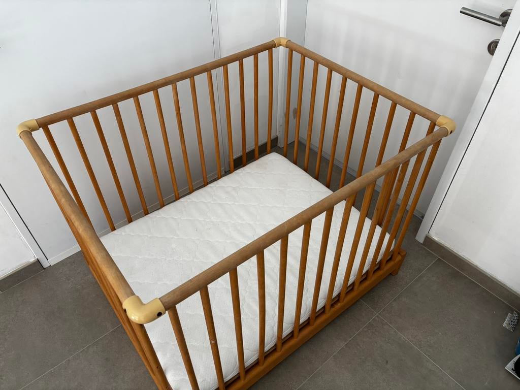 Houten babypark + matras, Kinderen en Baby's, Ophalen, Gebruikt, Overige typen