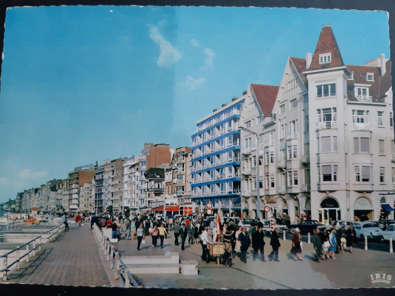 Carte KNOKKE ZOUTE la digue ZEEDIJK Iris LUXE, Enlèvement ou Envoi