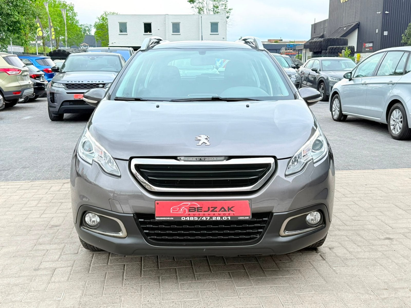 Peugeot 2008 1.2i 1j garantie 1ste eigenaar Euro6b, Auto's, Euro 6, Bedrijf, Handgeschakeld, Te koop