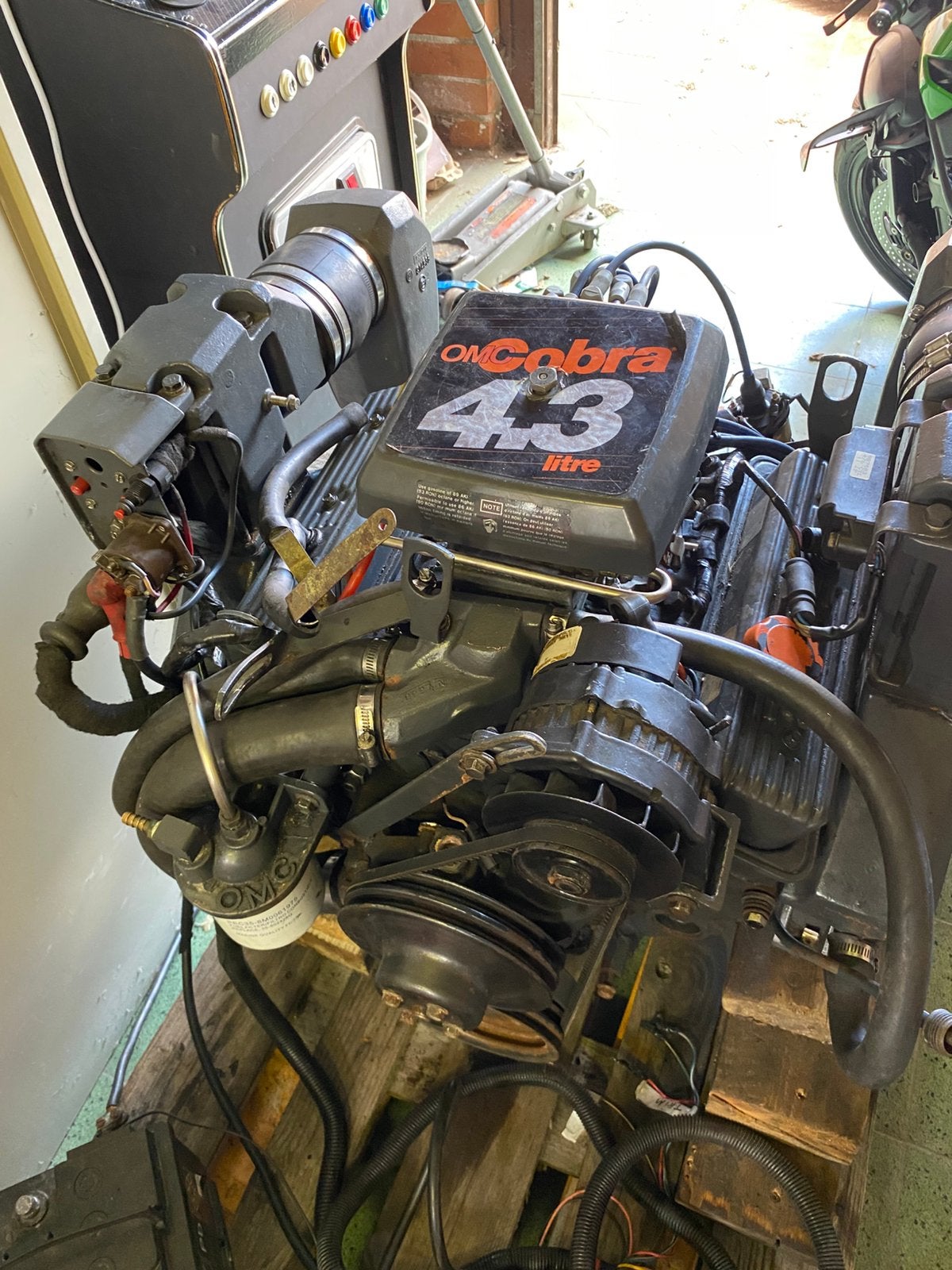 Omc cobra 4.3 v6 binnenboordmotor, Watersport en Boten, Ophalen, Gebruikt