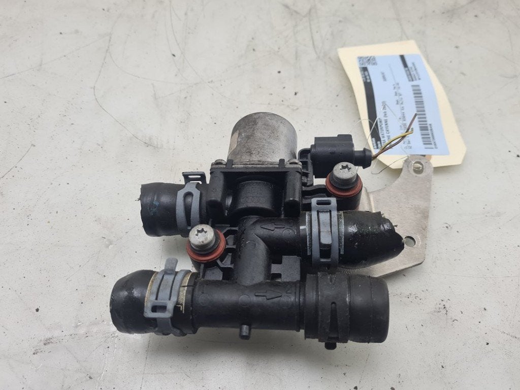 EXTRA EAU POMPE Porsche Cayenne III (9YA) (01-2017/05-2023), Dhr. J. Ham, Administratie@autoham.nl, Porsche, Utilisé
