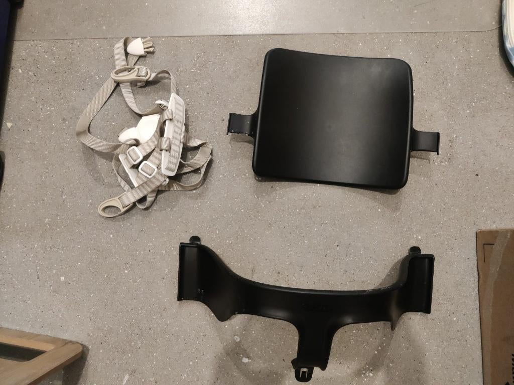 Stokke Tripp Trapp Babyset zwart + harness, Ophalen, Zo goed als nieuw