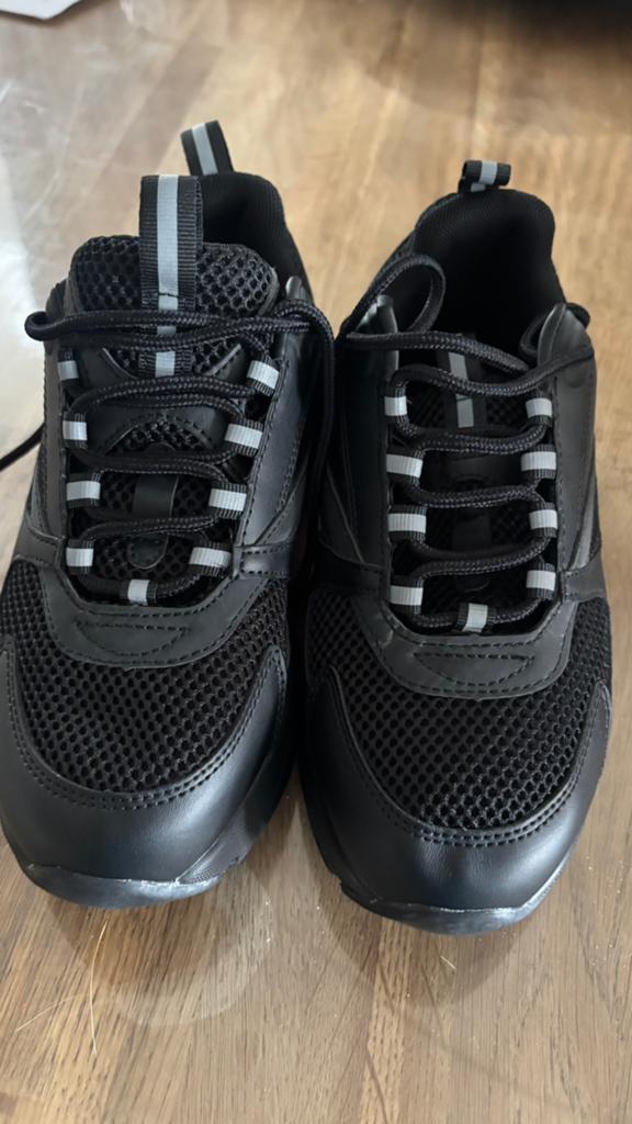 Chaussures dupes non portées., Sports & Fitness, Course, Jogging & Athlétisme, Neuf, Autres marques, Enlèvement ou Envoi, Autres sports