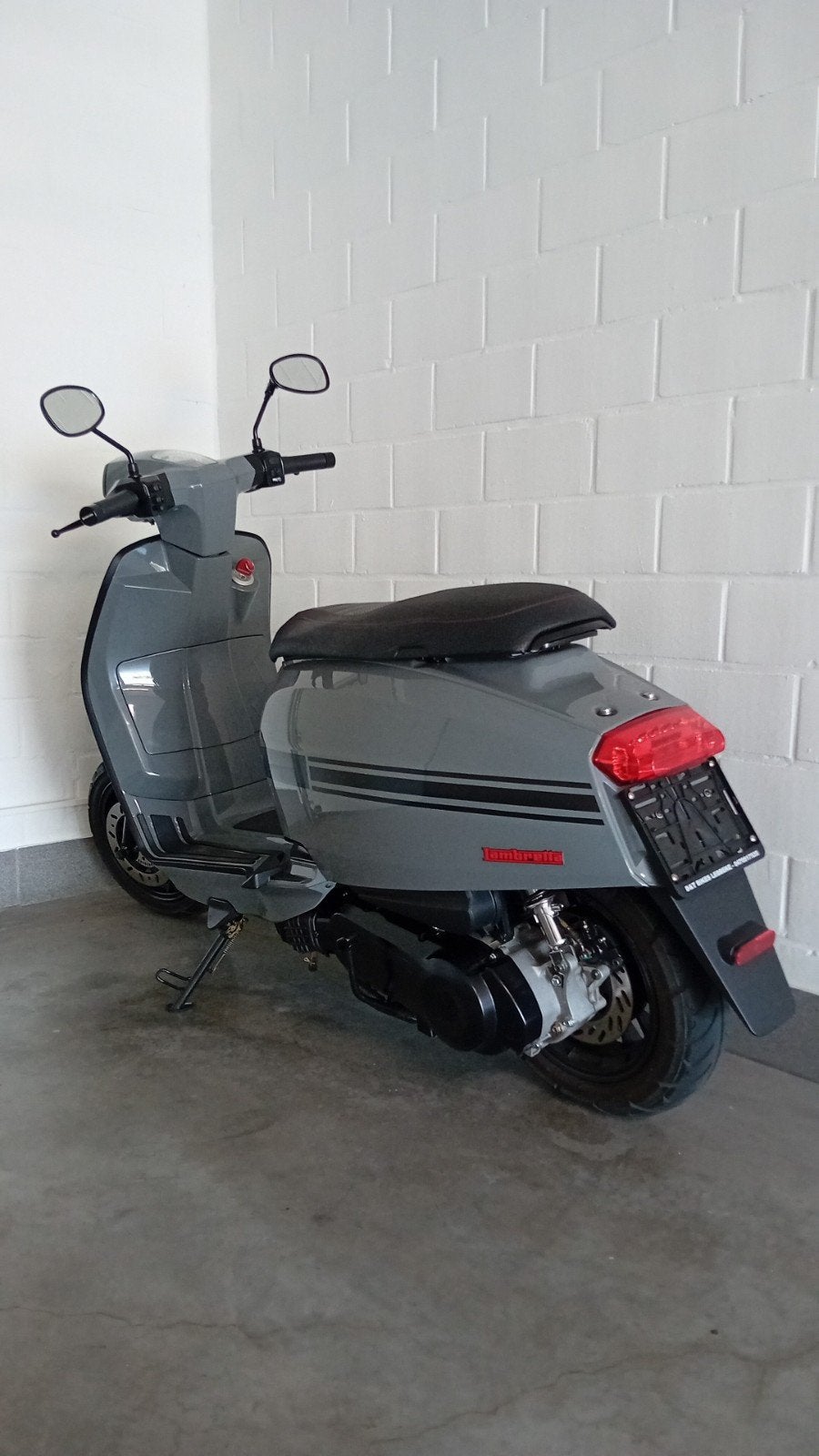 Super mooie Lambretta V125 in nieuwstaat, Fietsen en Brommers, Ophalen of Verzenden