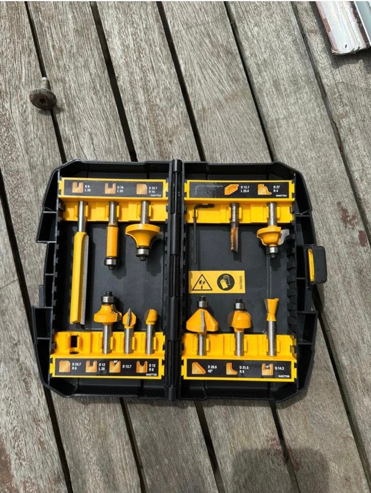 Dewalt frezenset 12 delig, Doe-het-zelf en Bouw, Ophalen, Zo goed als nieuw