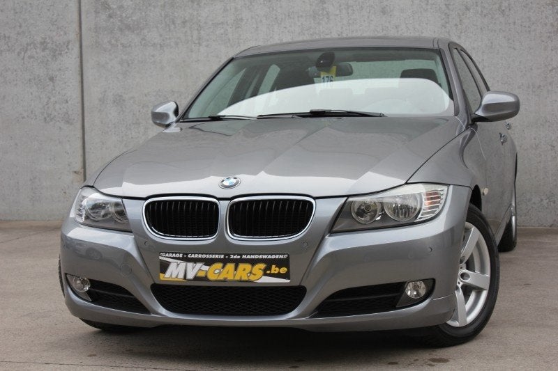 BMW 318i Berline automaat, Autos, Achat, 4 portes, Entreprise, Carnet d'entretien