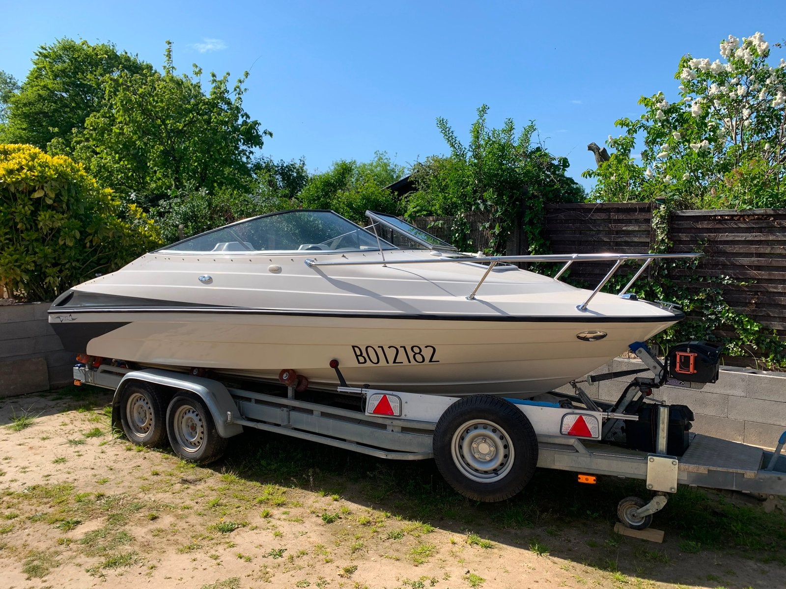 Bayliner Kirr Royal 5.0 V8, Watersport en Boten, Speedboten, Ophalen, Binnenboordmotor, Elektrische start, Zo goed als nieuw