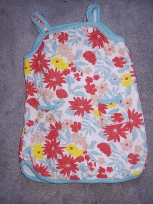 petit bateau ,1 robe +1 salopette d'été+ 1 pyjama t. 6 mois, Enlèvement ou Envoi