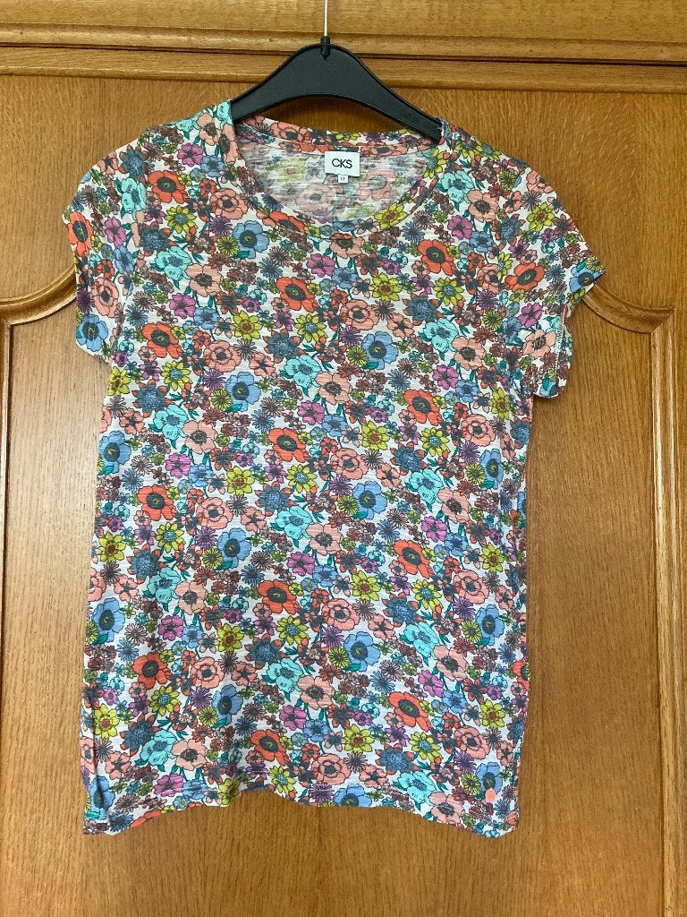 T-shirt met bloemen, CKS, 12 jaar, 152, Enfants & Bébés, Vêtements enfant | Taille 152, Enlèvement ou Envoi, Chemise ou À manches longues