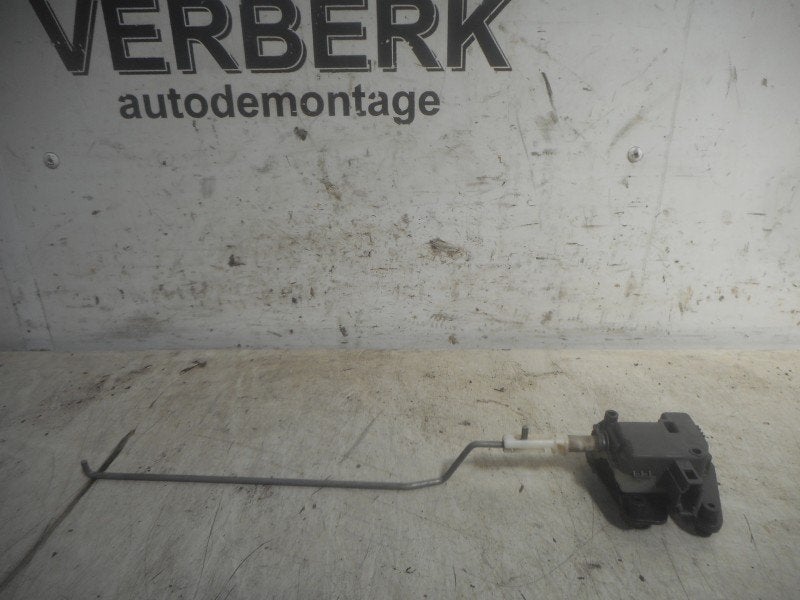CENTRALE VERGRENDELING MOTOR BRANDSTOFKLEP A6 Avant (C5), Info@audi.de, Audi, Audi AG, Gebruikt