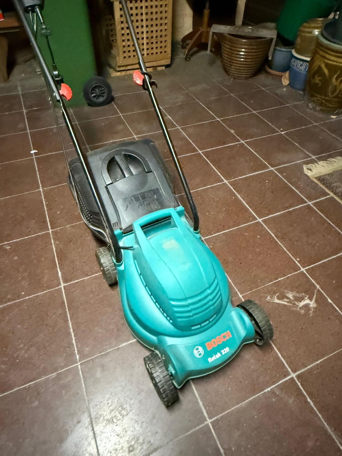 Machine à gazon, Démarrage électrique, Tondeuse rotative, 30 à 39 cm, Enlèvement