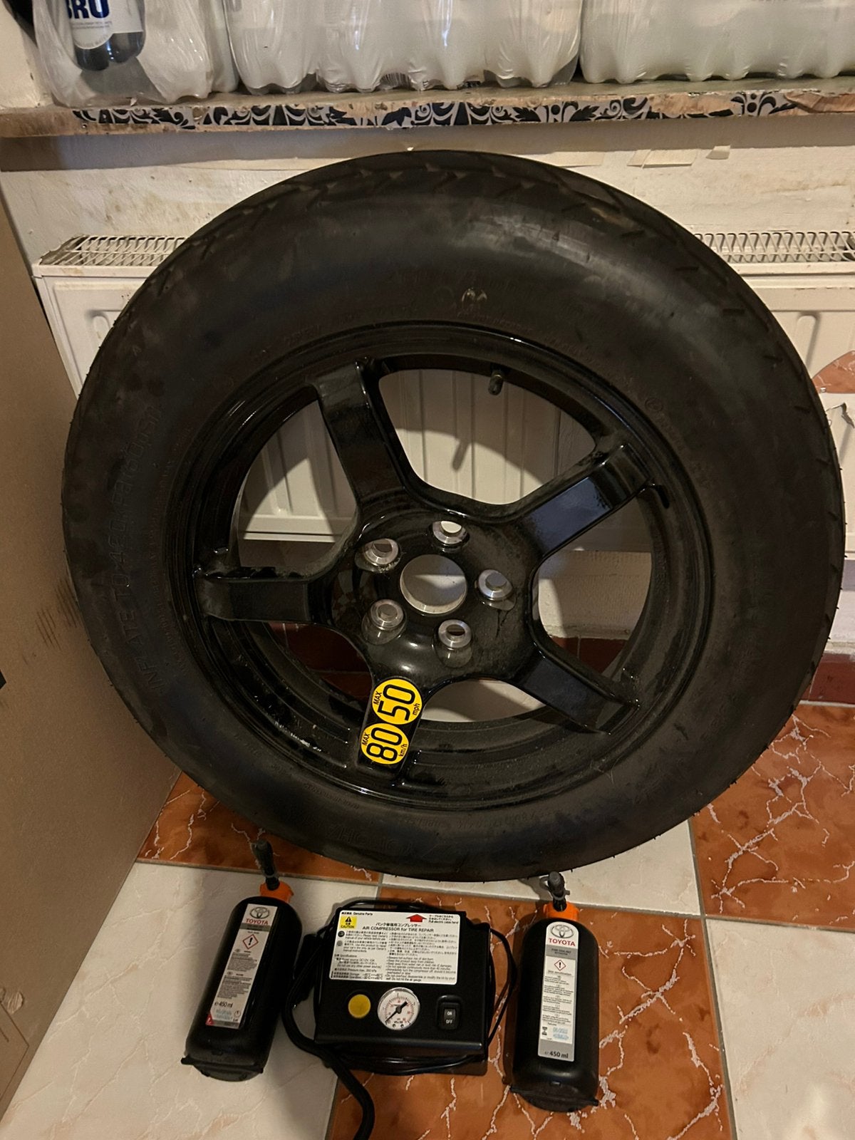 Roue de secours rav4, Enlèvement