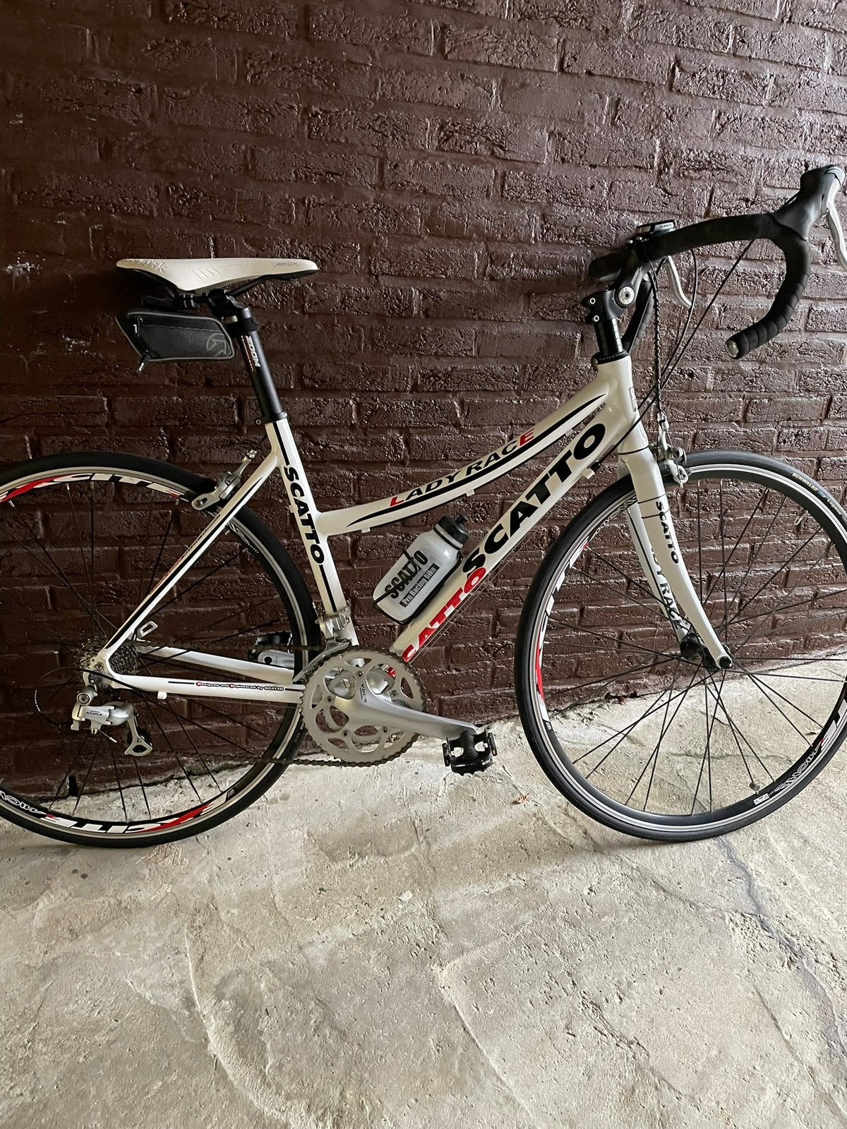 Dames koersfiets, Fietsen en Brommers, Ophalen, Zo goed als nieuw, Dames