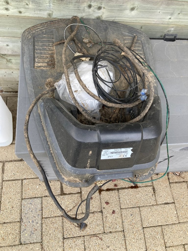 Grasrobot, Jardin & Terrasse, Enlèvement, Utilisé, Husqvarna