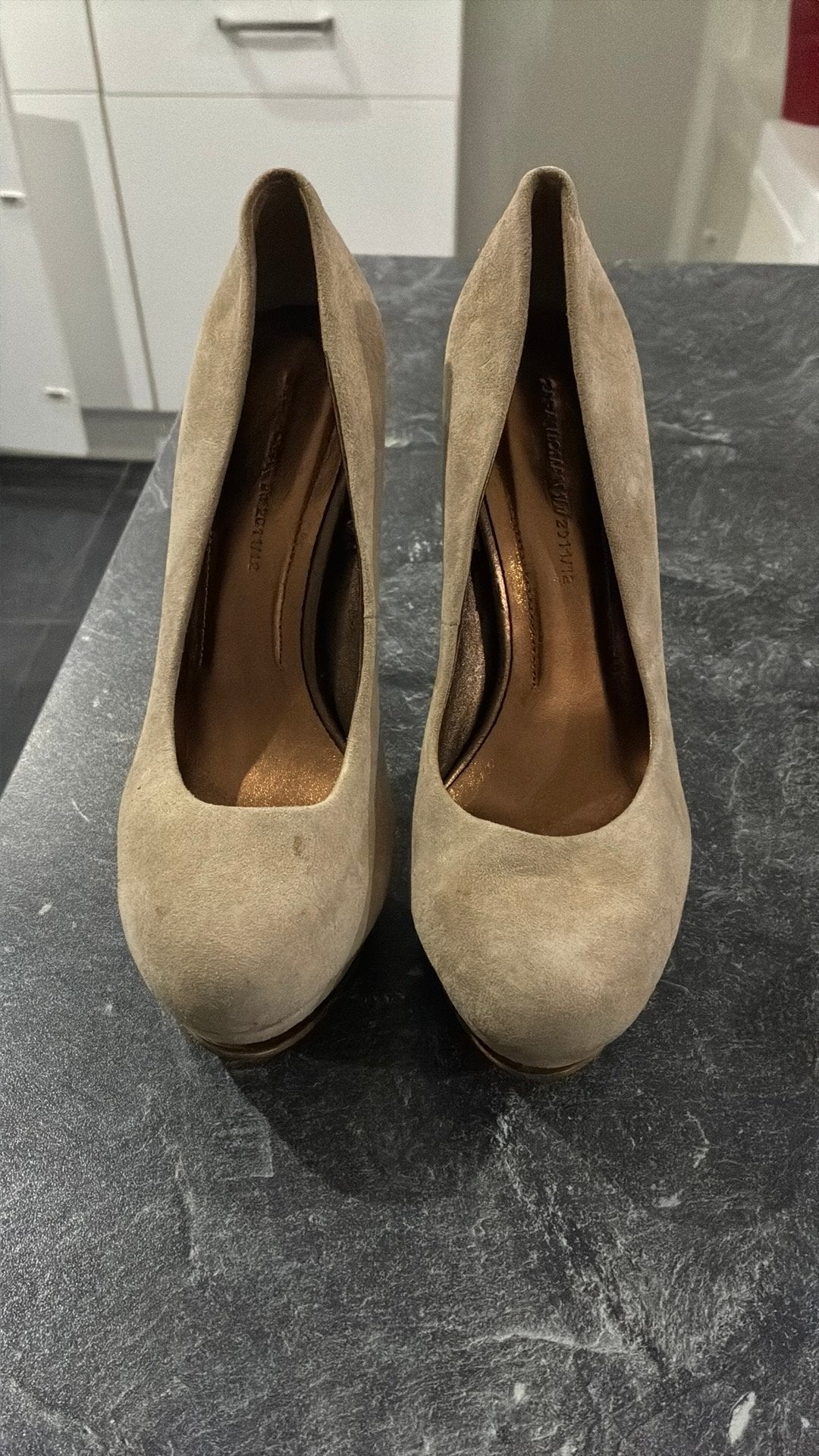 Jolies chaussures daim à hauts talons Zara, Enlèvement, Comme neuf