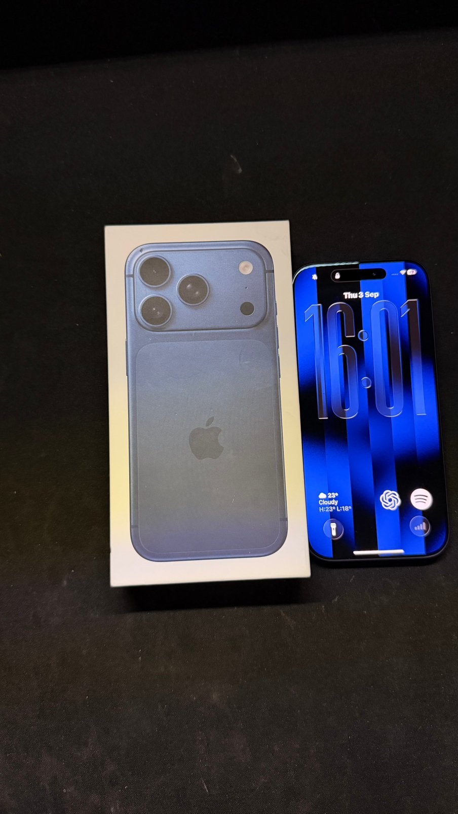 Iphone 17 pro bleu foncé 256 Go, Télécoms, Téléphonie mobile | Apple iPhone, Comme neuf, Enlèvement, Sans abonnement, Bleu