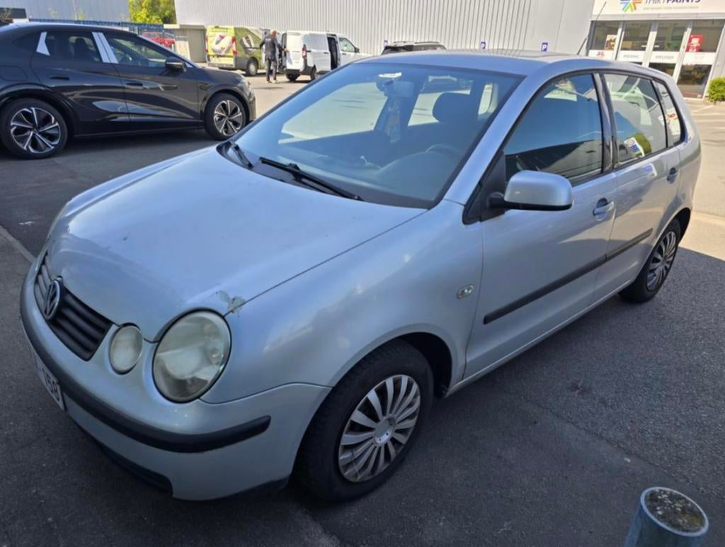 Volkswagen polo 2002 1.4 sans controle technique, Autos, Argent ou Gris, Achat, Noir, 5 portes
