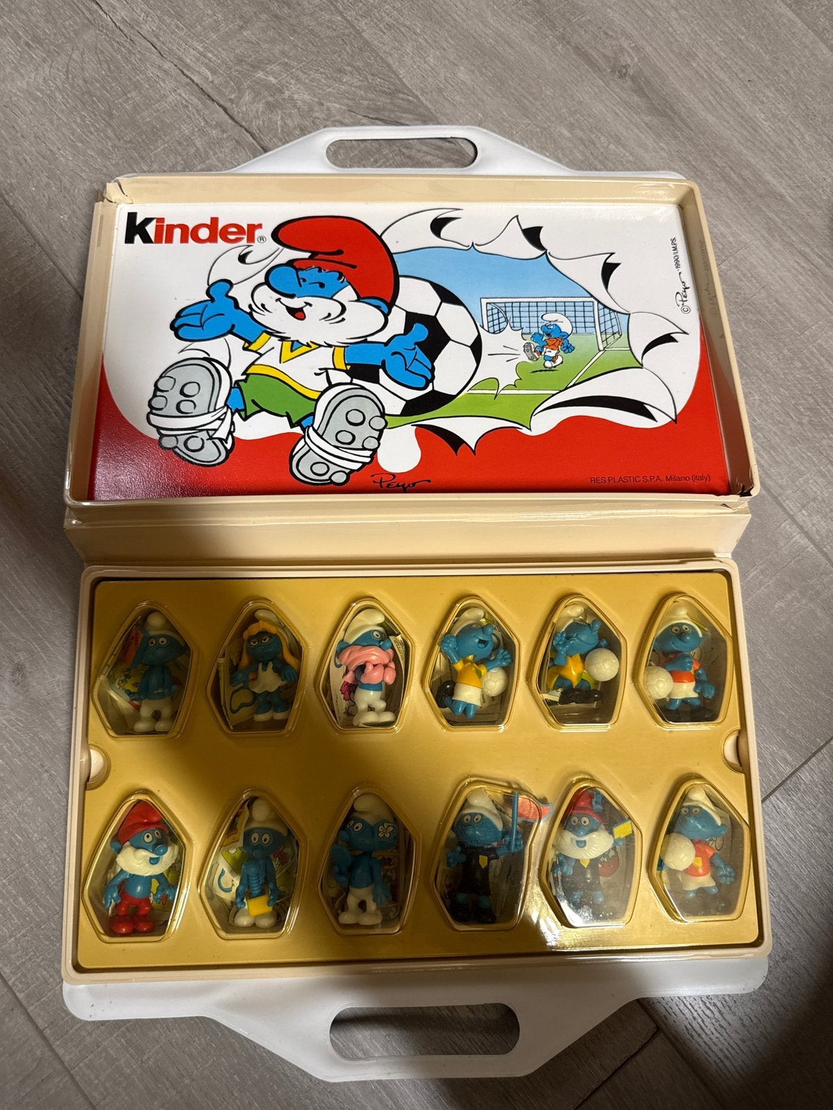 Vintage Kinder Surprise Smurfen Verzamelkoffer (1990), Verzamelen, Ophalen of Verzenden, Zo goed als nieuw