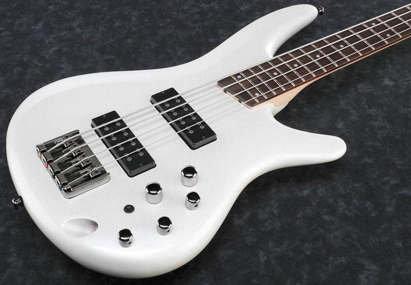GEZOCHT: Ibanez SR300e PW, Muziek en Instrumenten, Snaarinstrumenten | Gitaren | Bas, Ophalen, Zo goed als nieuw