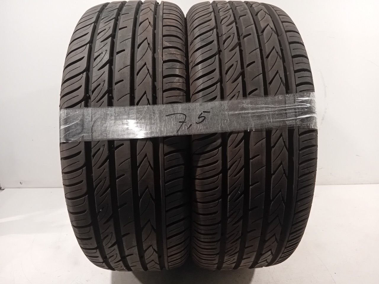 Bandenset 2 stuks Zomer 215 55 R16, Auto-onderdelen, Banden en Velgen, Onderdelen@venauto.nl, Van der Ven Autorecycling B.V., Ettenseweg 76, 4706 PB Roosendaal, The Netherlands