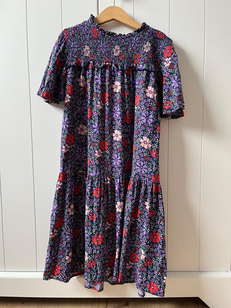 NEXT, paarse jurk met bloemen 152 (als nieuw), Kinderen en Baby's, Meisje, Ophalen of Verzenden, Zo goed als nieuw, Jurk of Rok