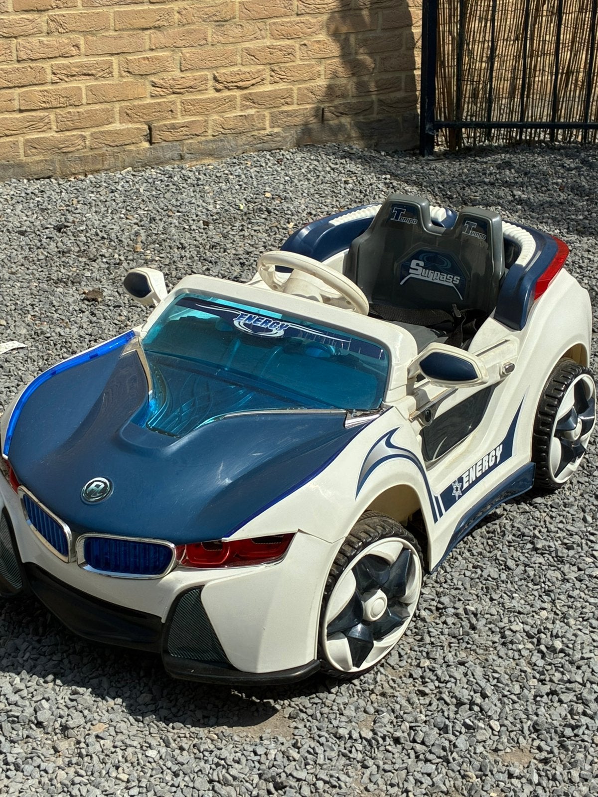 Electrische  auto ( 6 V ) afstandsbediening ,MP3 , AUX., Ophalen, Zo goed als nieuw