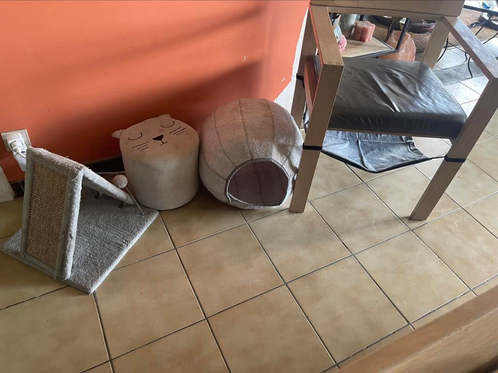 Katten spulletjes/mandje/speeltje, Ophalen, Gebruikt