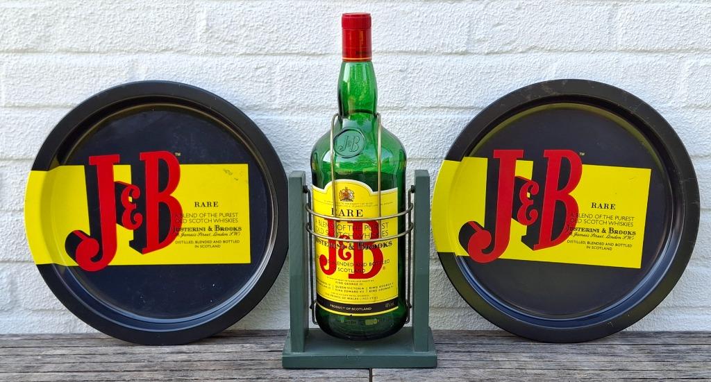 J&B Whisky dienbladen & XL fles in houder, Ophalen