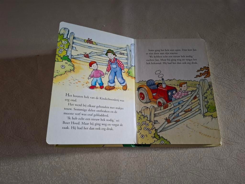 Boek Het oude houten hek, Enlèvement ou Envoi, Comme neuf