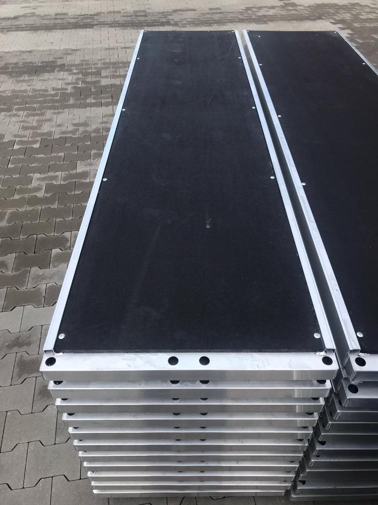 Nieuwe gevelsteiger Alu Plettac | 300 m² | Snelle levering, Doe-het-zelf en Bouw, Verzenden, Nieuw, Gevelsteiger, 5 meter of hoger