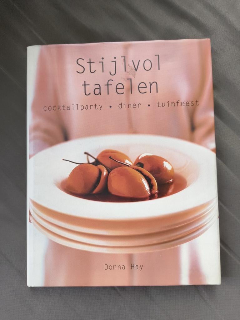 Stijlvol tafelen - Donna Hay, Boeken, Kookboeken, Gelezen, Donna Hay, Overige typen, Ophalen of Verzenden