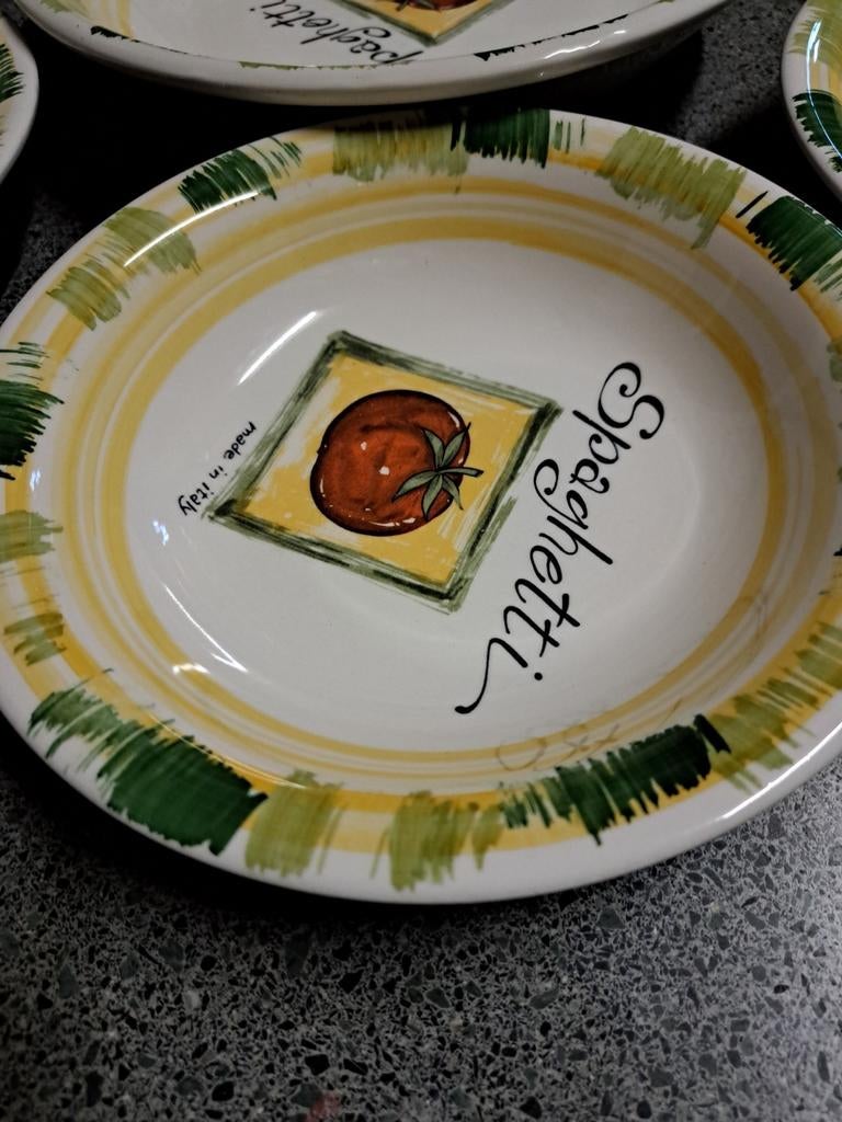 Spaghetti borden, Huis en Inrichting, Ophalen, Nieuw, Bord(en)