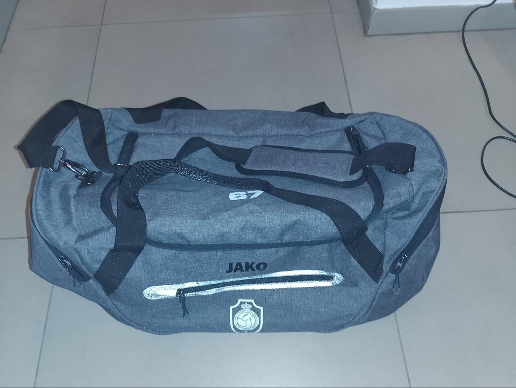 Voetbaltas Jako RAFC Antwerp, Enlèvement ou Envoi