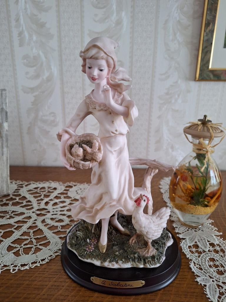 Statuette de l'artiste A Sabatini, Enlèvement ou Envoi