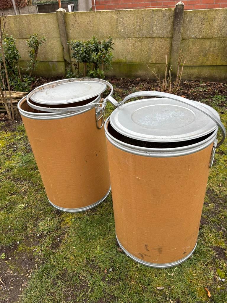 Afsluitbare tonnen, Huis en Inrichting, Emmers, Ophalen, Zo goed als nieuw, Overige materialen, Met deksel
