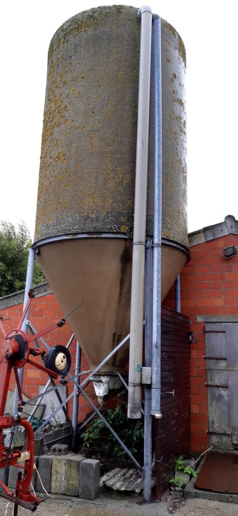 Voeder silo's, Zakelijke goederen, Ophalen