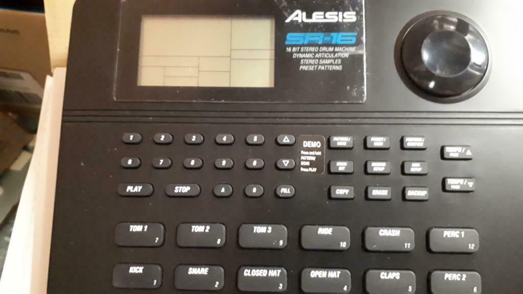 Keybord Computer Music Station merk Fatar + Drum machine enz, Musique & Instruments, Connexion MIDI, Autres nombres, Roland, Comme neuf