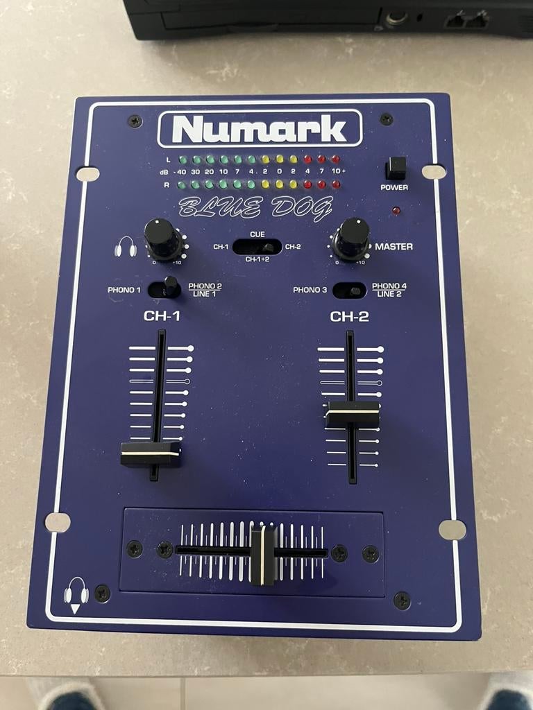 Numark Blue Dog, Enlèvement, Comme neuf, Numark