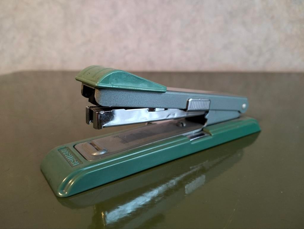 Bostitch, Enlèvement, Utilisé