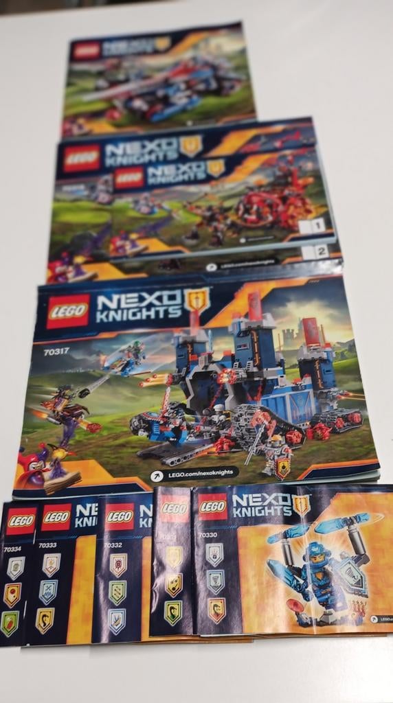Lego instructieboekjes van nexo knight, Ophalen of Verzenden, Zo goed als nieuw, Lego