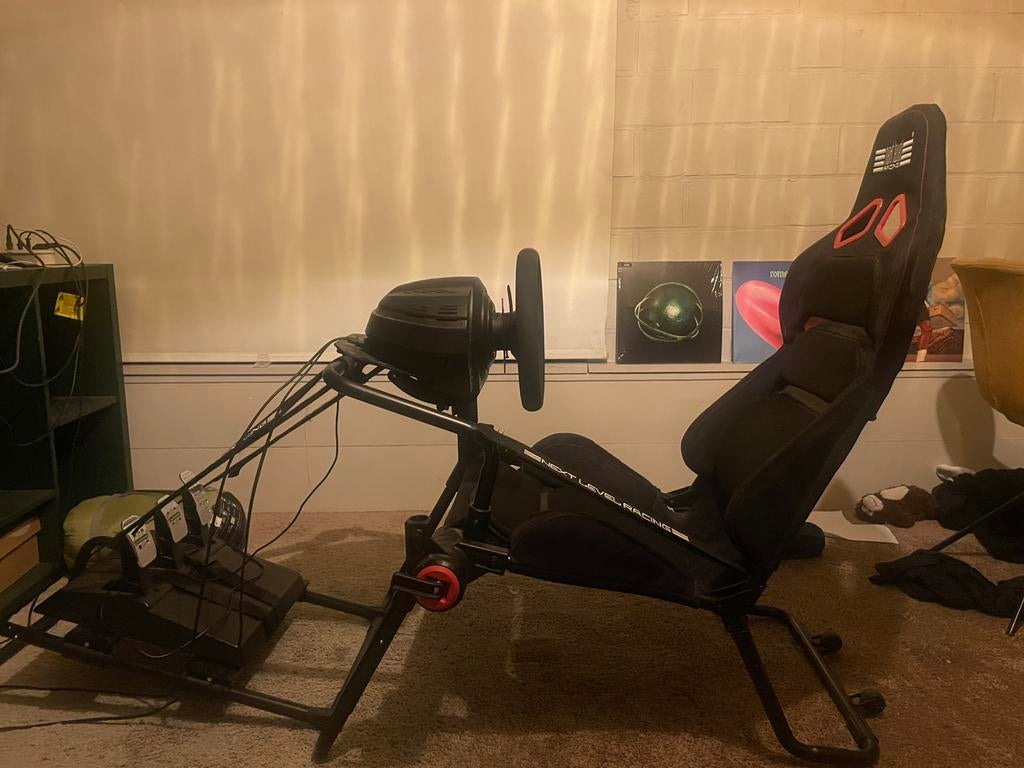 Thrustmaster T300 alcantara + next level racing gtlite pro, Enlèvement, Comme neuf