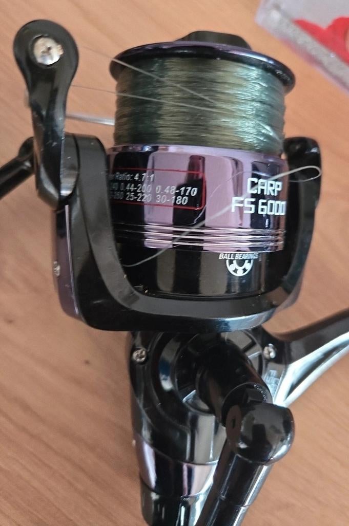 2 stuks molens vismolen carp f5 6000 ultimate ! Als nieuw, Enlèvement ou Envoi