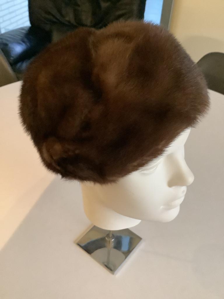 Bonnet pour femme, Enlèvement ou Envoi, Comme neuf
