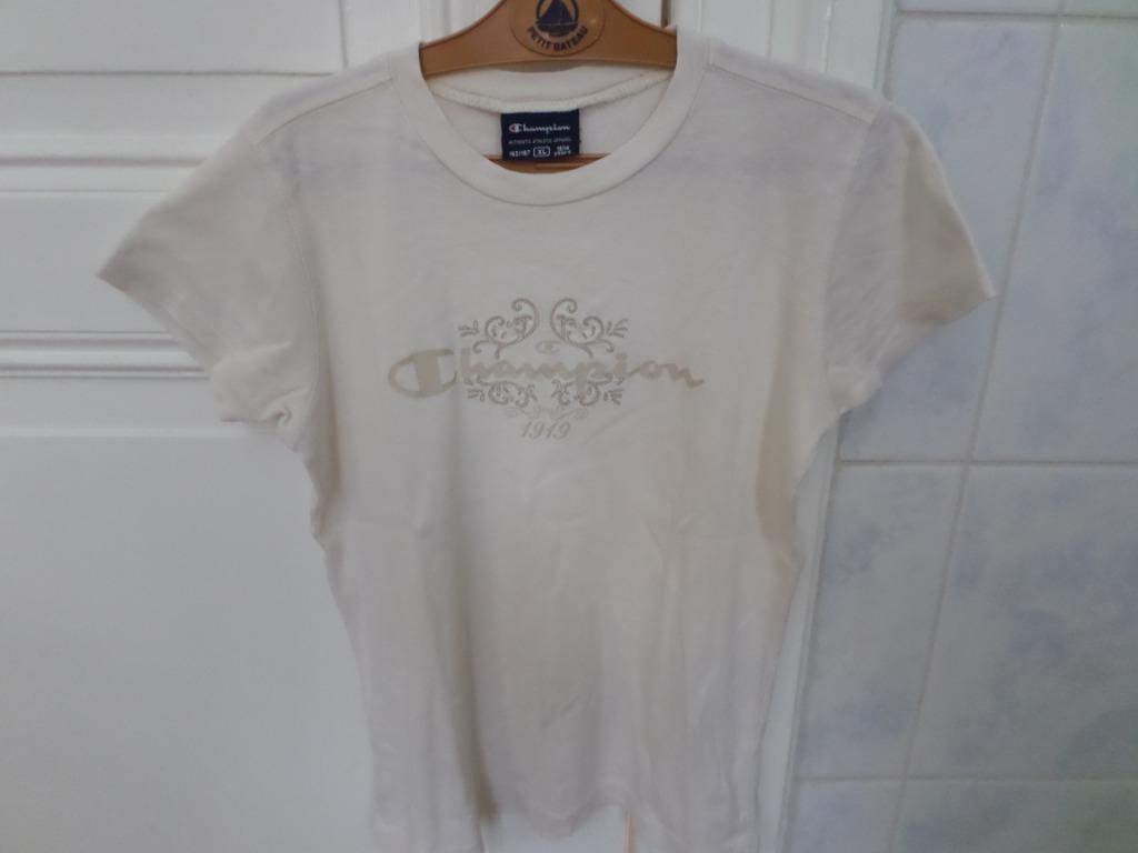T-shirt sport Champion 12-13 ans fille écru beige broderies, Enlèvement ou Envoi, Utilisé, Champion, Vêtements de sport ou Maillots de bain