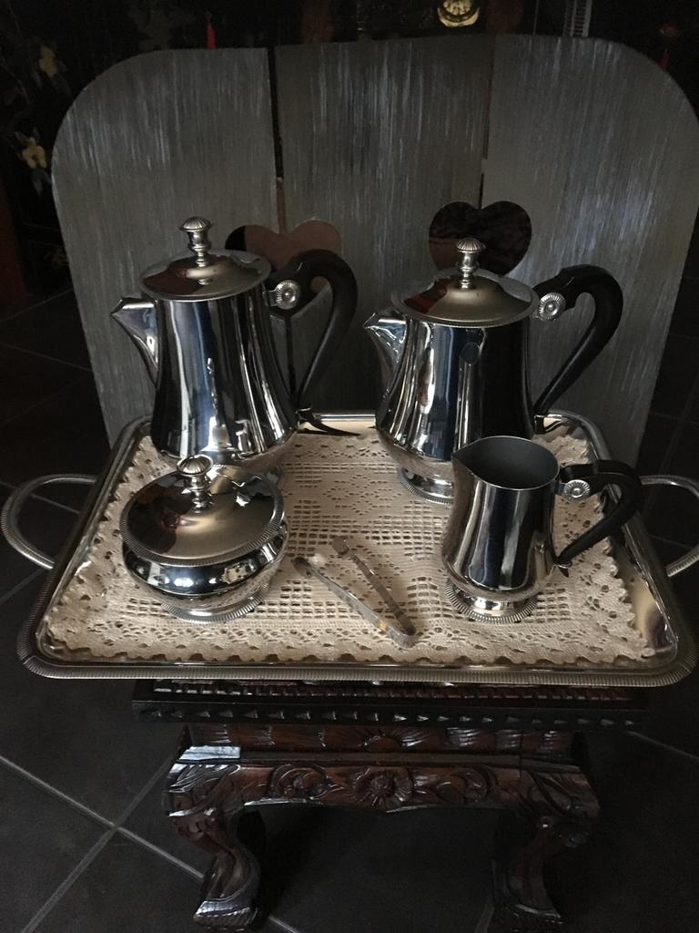 5 delig koffie/thee set van Letland Rémy, Huis en Inrichting, Overige Huis en Inrichting, Zo goed als nieuw, Ophalen of Verzenden