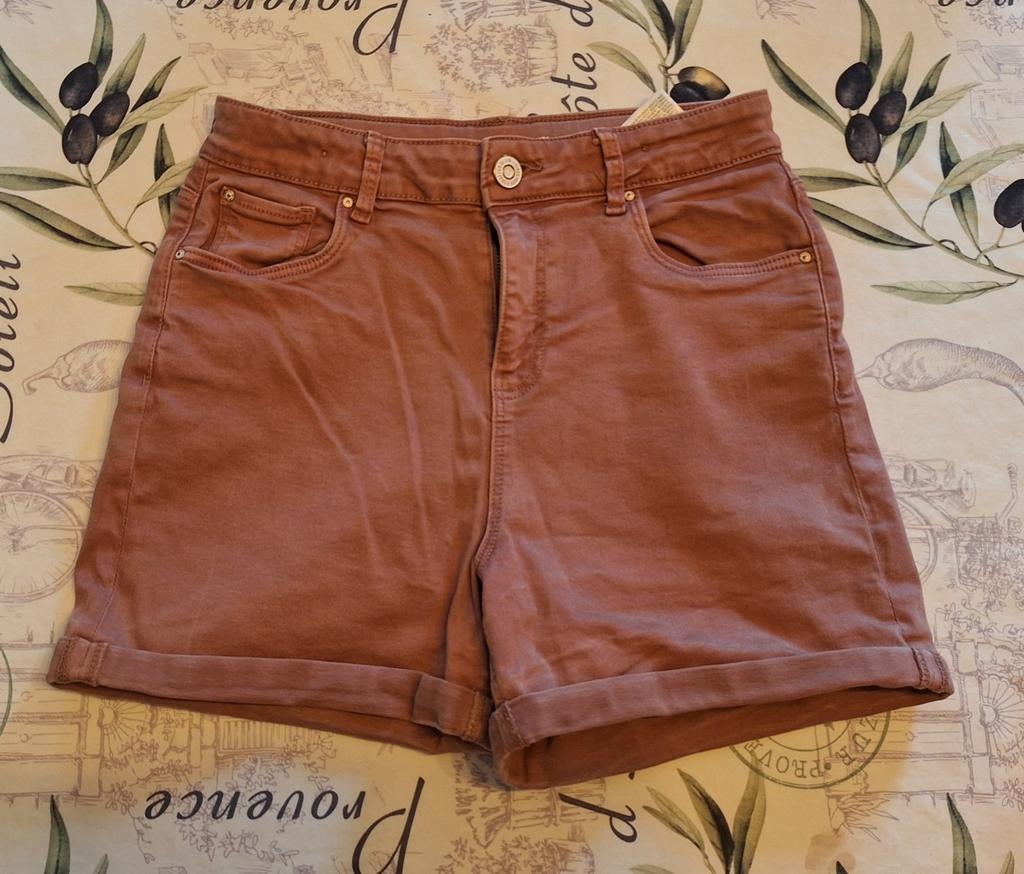 Short brun C&A taille 176 + 14Y/A, Kinderen en Baby's, Kinderkleding | Maat 176, Ophalen of Verzenden, Zo goed als nieuw, C&A